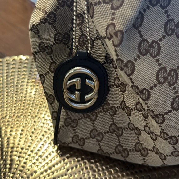 Gucci Handbag - Picture 2 of 10
